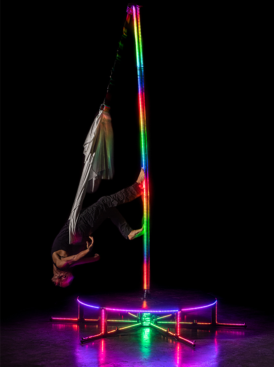Silks-Pole-2.jpg